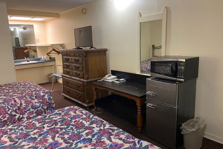 2 Double Beds (10 of 12)