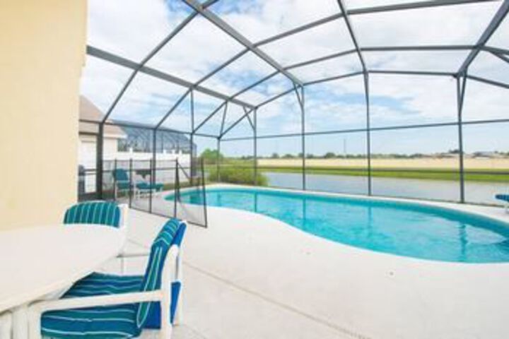 Pool 14 of 15