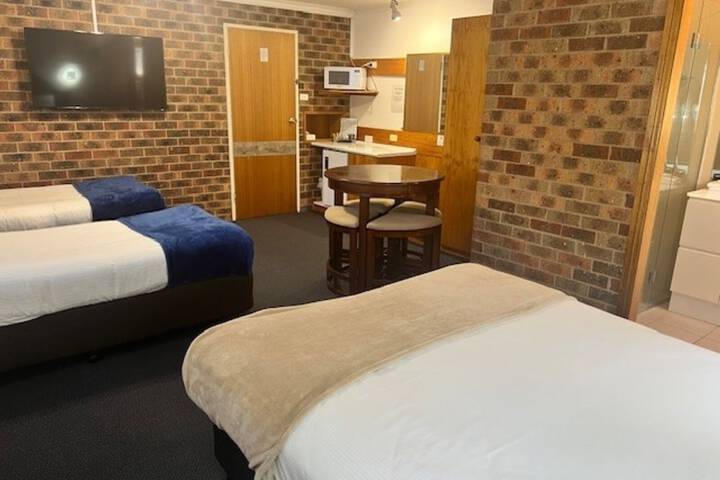 Room 12 of 21