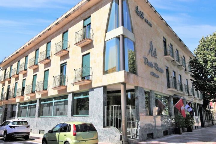 Image of Hotel Ele Puente Romano