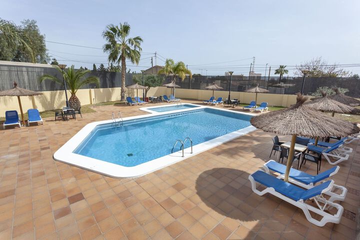 Pools & Facilities