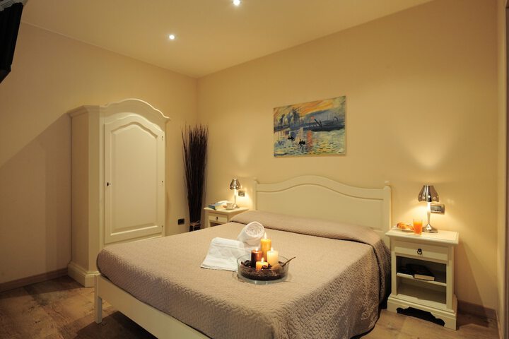 Room 3 of 34
