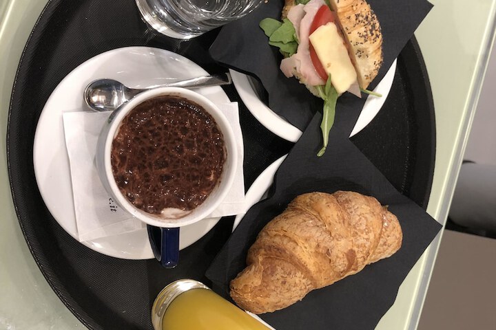 Breakfast/Coffee Service 24 of 29