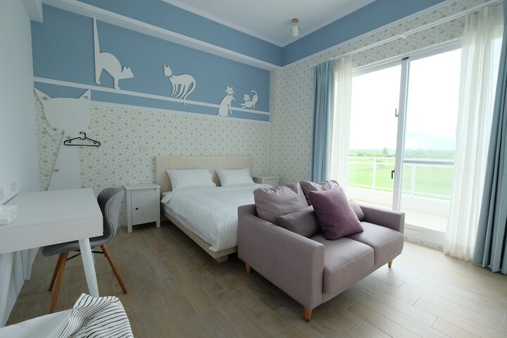 Room 6 of 19
