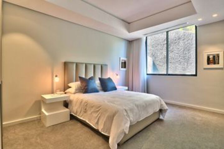 Room 16 of 36