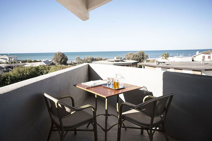 Terrace/Patio 12 of 36