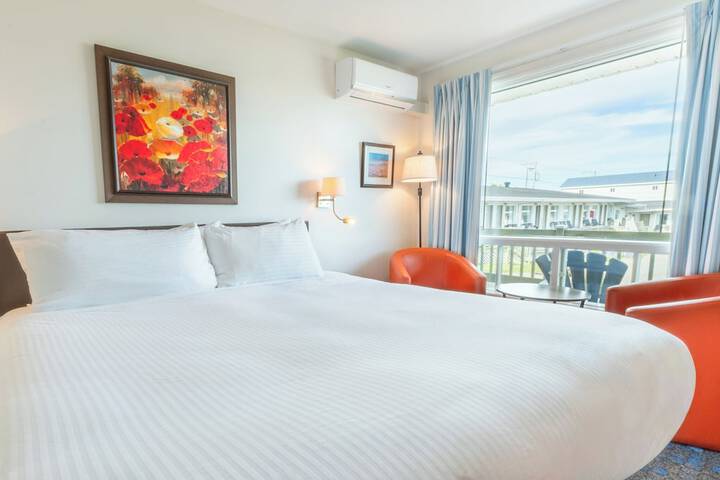 Room 57 of 165