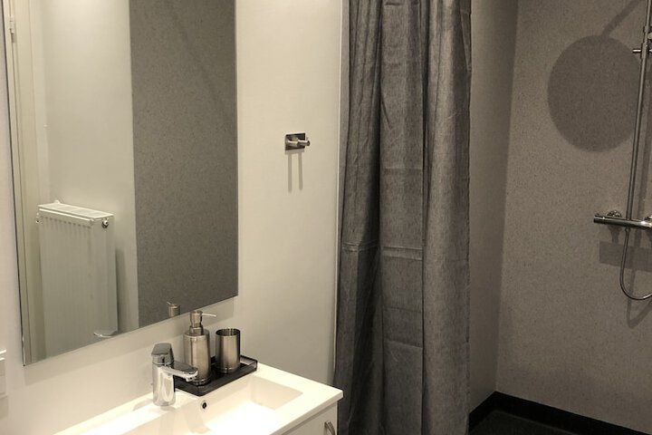 Room 42 of 69