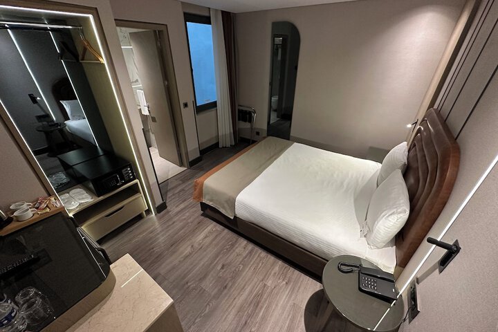 Room 61 of 96