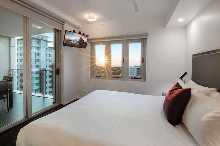 Room 8 of 28