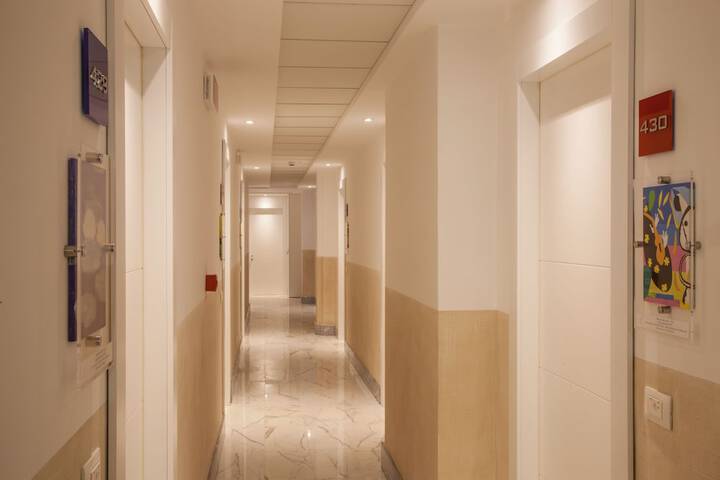 Ballroom/Hall 168 of 169