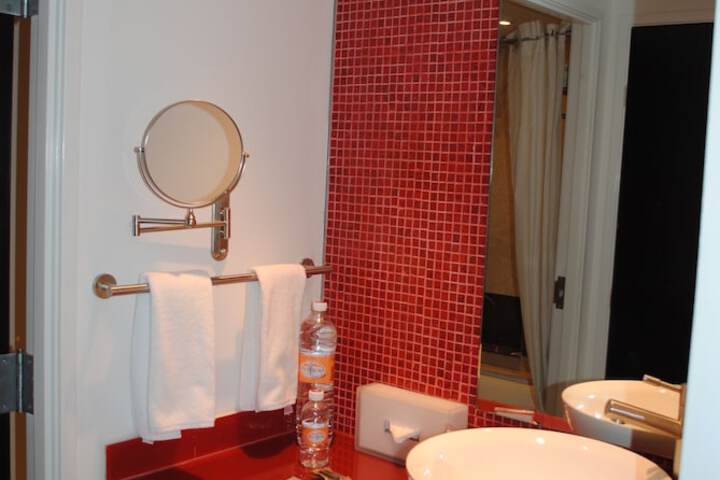 Room 9 of 23