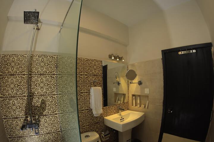 Room 51 of 69