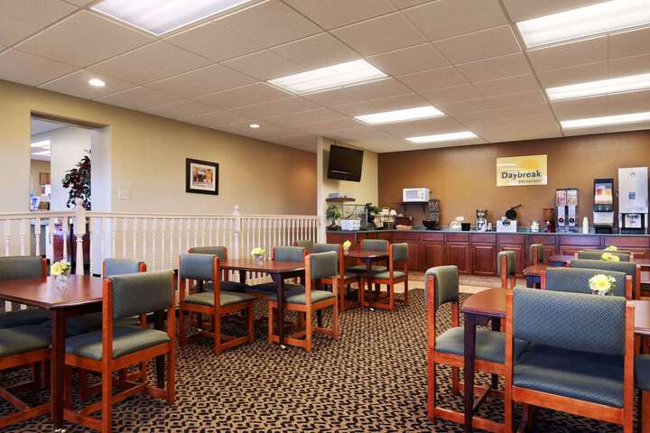 restaurant cafeteria