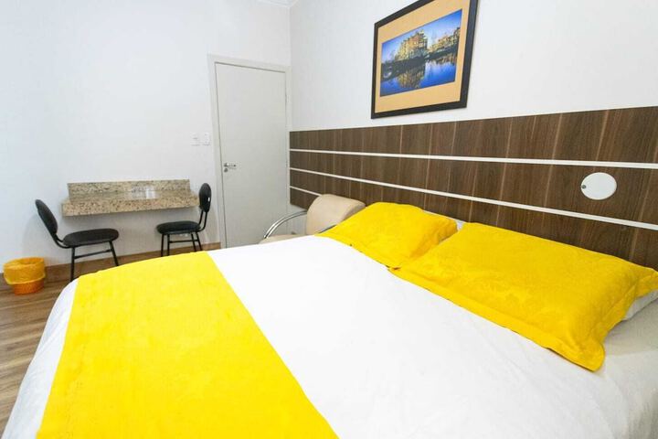 Room 5 of 14