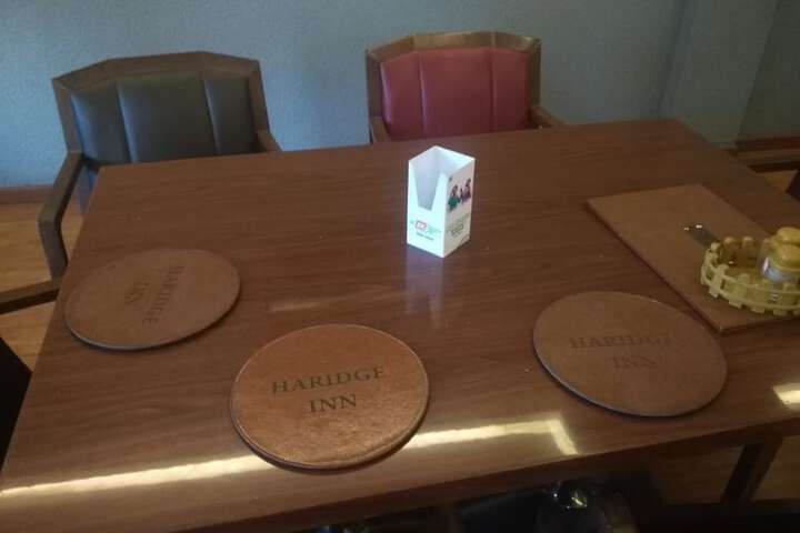 Dining 12 of 16