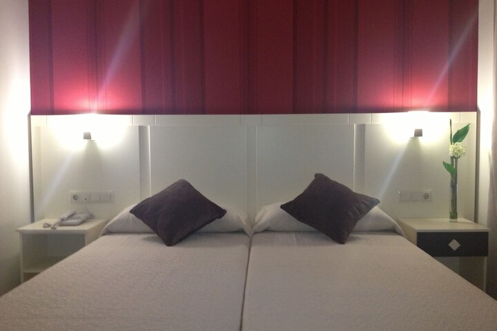 Room 8 of 24