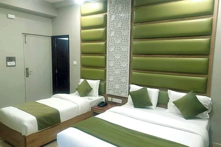 Room 8 of 24