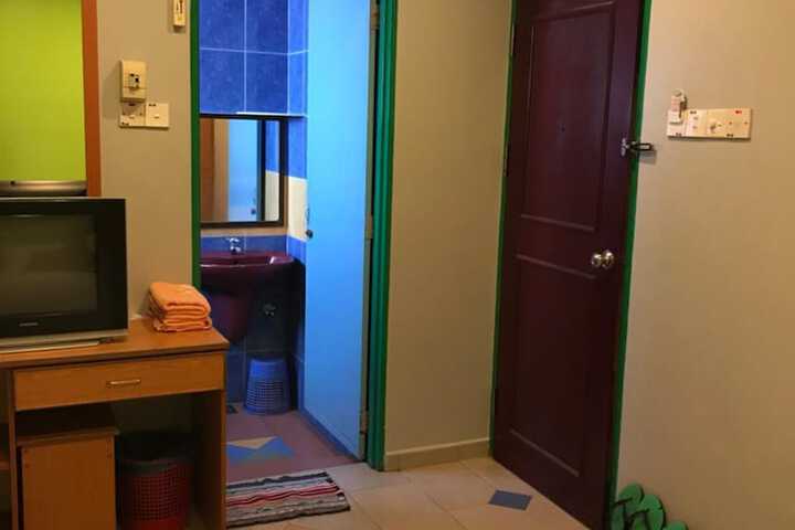 Room 26 of 47