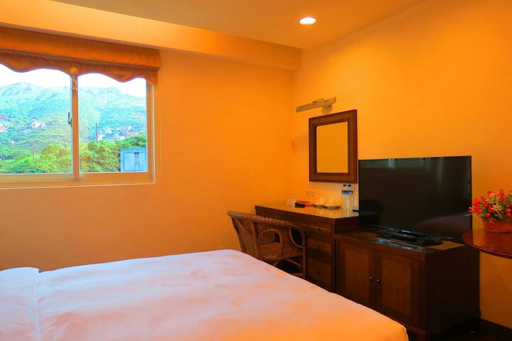 Room 27 of 154