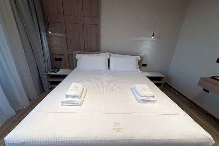 Room 100 of 165