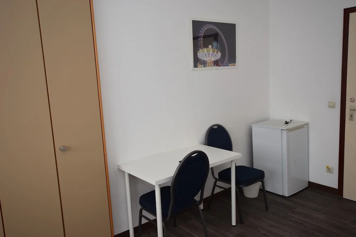Room 2 of 12