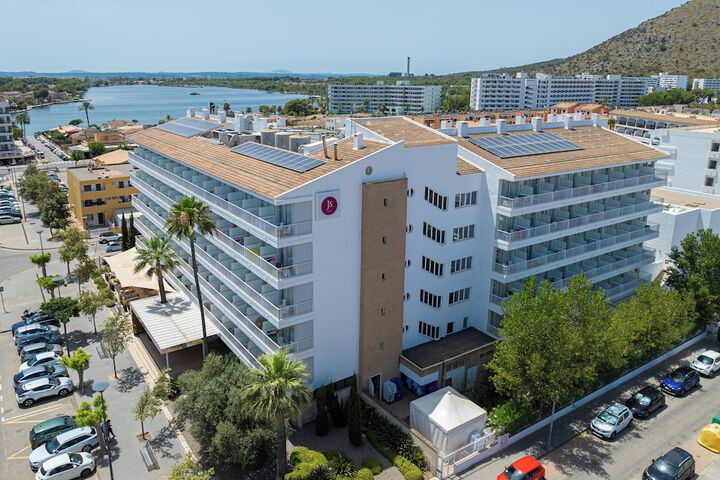 Hotel 66 of 67