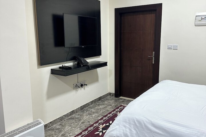 Room 14 of 34