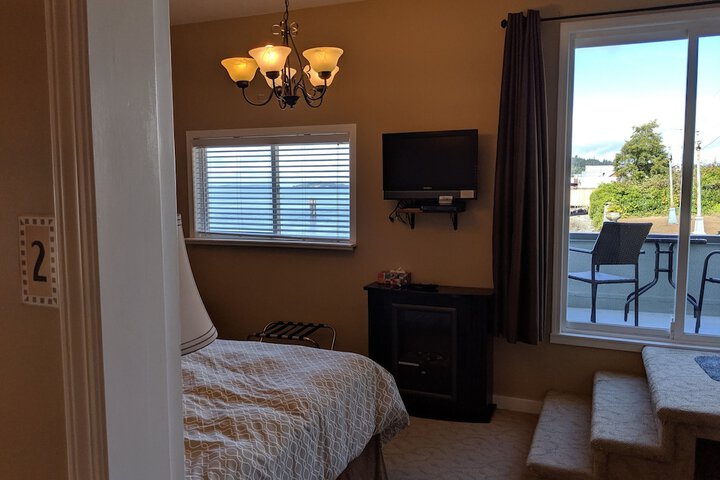 Room 46 of 85