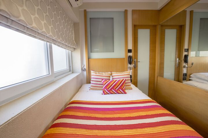 Room 3 of 29