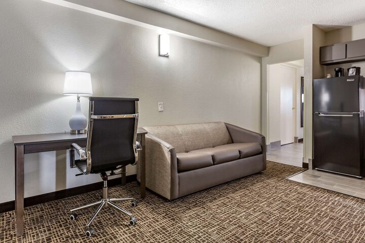 2 Double Beds (2 of 12)