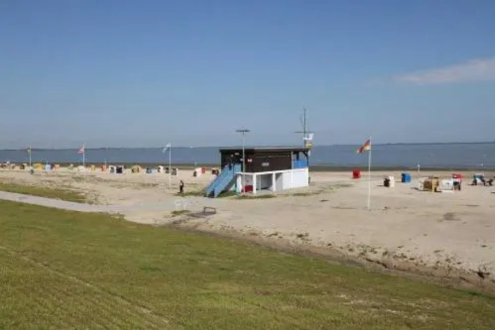 Beach 11 of 18