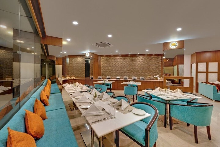 Dining 15 of 20