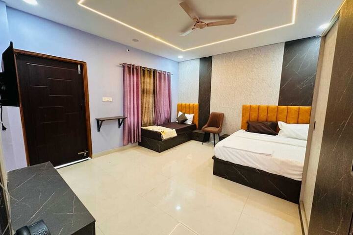 Room 18 of 46