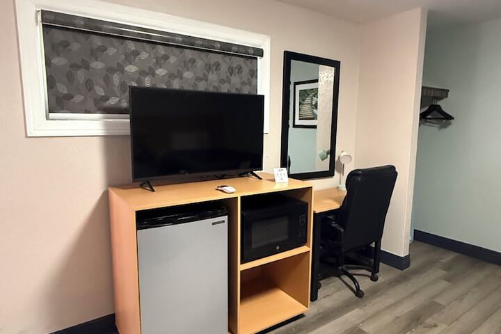 Room 8 of 46