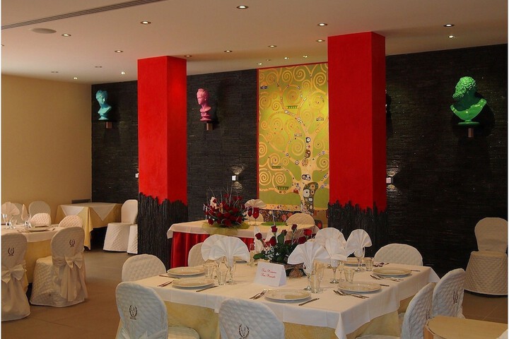 Dining 29 of 43