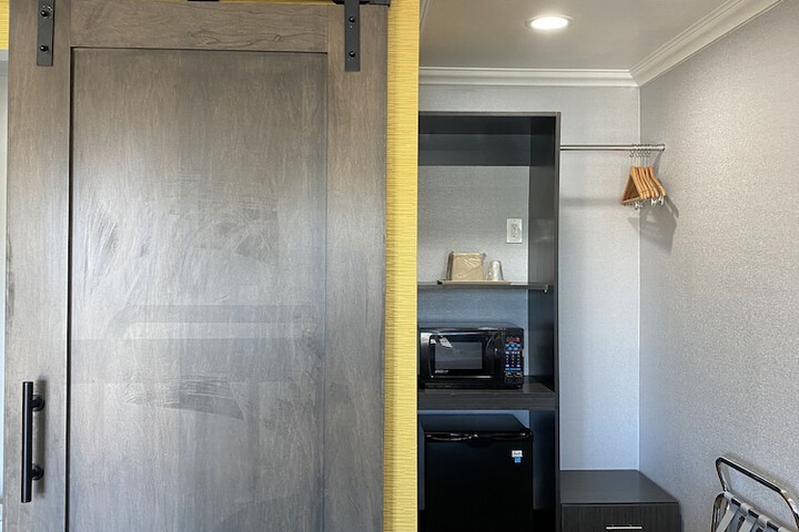 Room 6 of 23