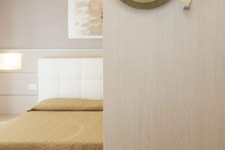 Room 20 of 154