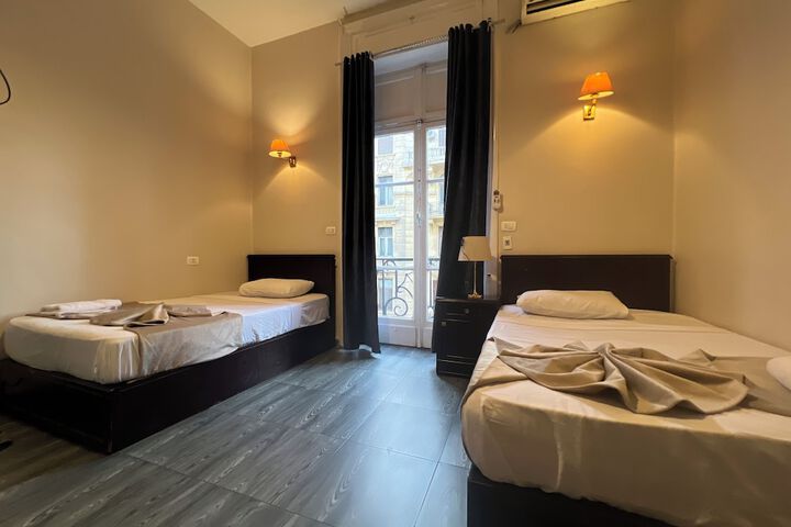 Room 10 of 81
