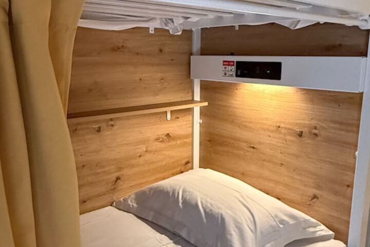 Room 5 of 27