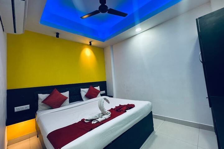 Room 16 of 82