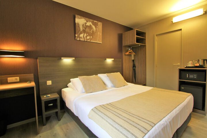 Room 2 of 56