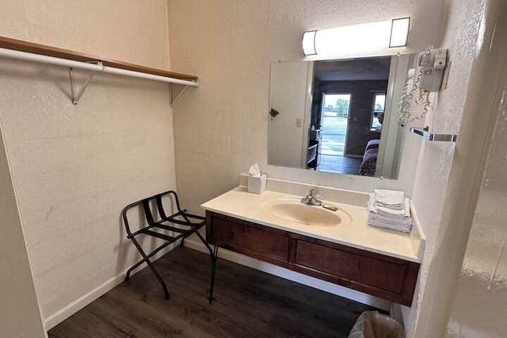 Room 18 of 21