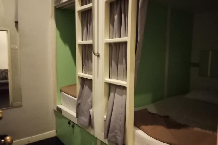 Room 17 of 69