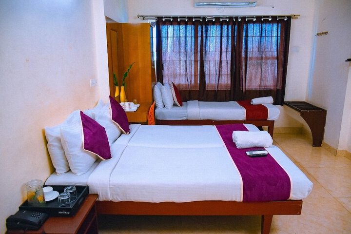 Room 5 of 32