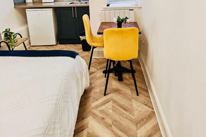 Room 37 of 74