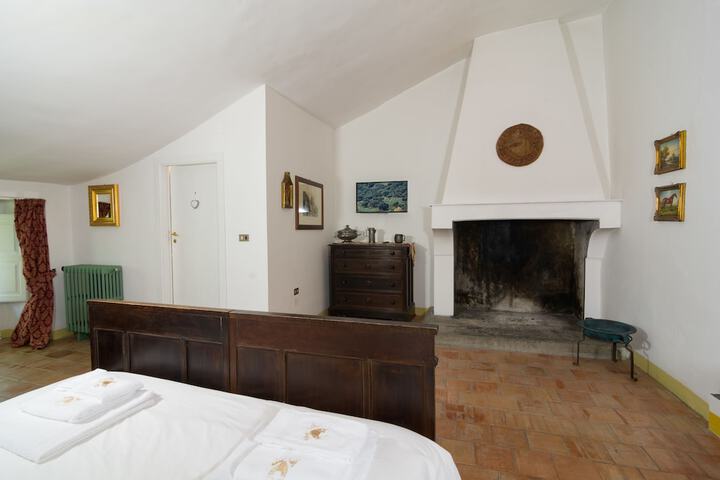 Room 9 of 95