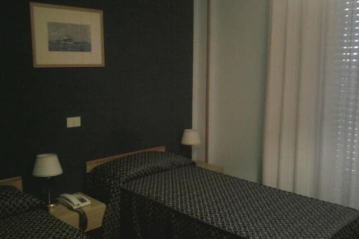 Room 10 of 53