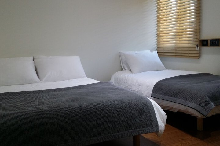 Room 9 of 76