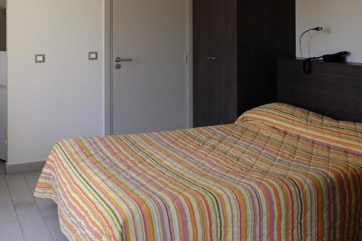 Room 11 of 53